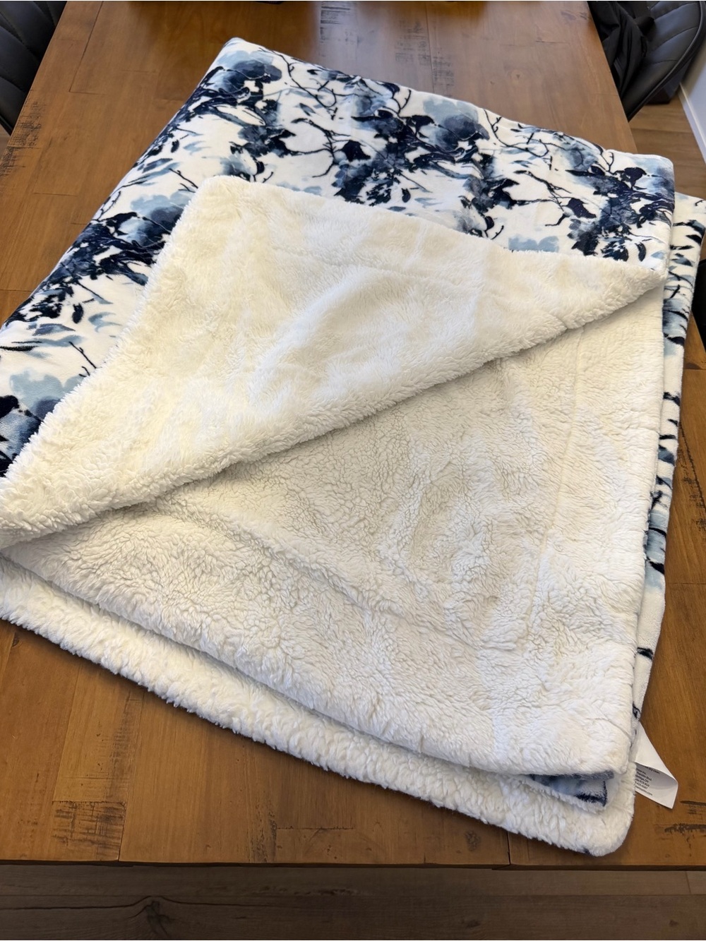 Reversible Blue Floral Sherpa Throw Blanket - Cream Reverse
